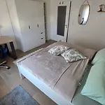 Ernebibbel Lägenhet *